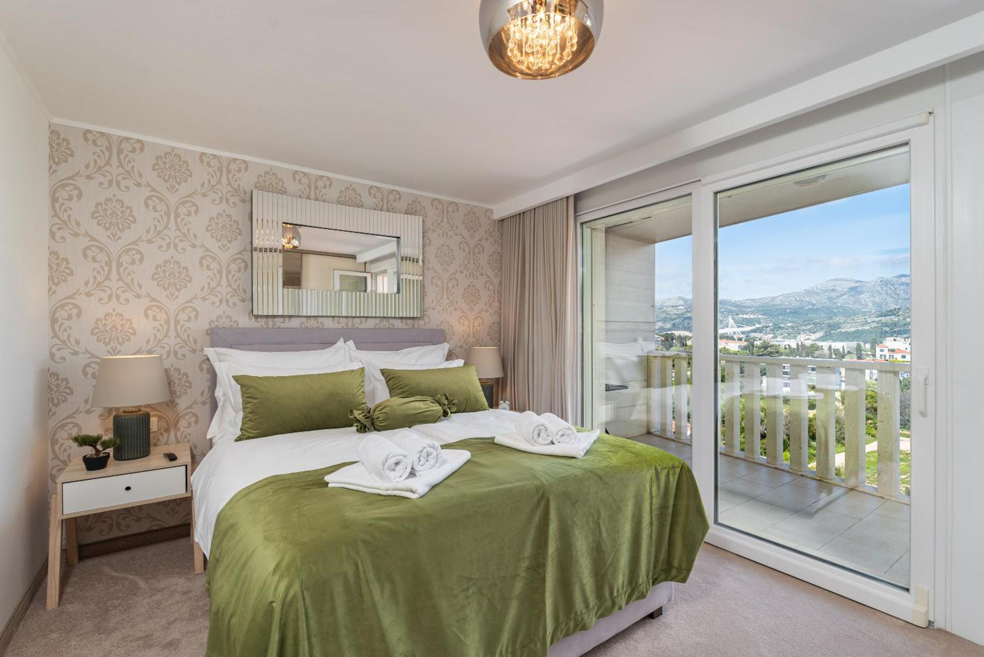 Apollo In With Sea View *