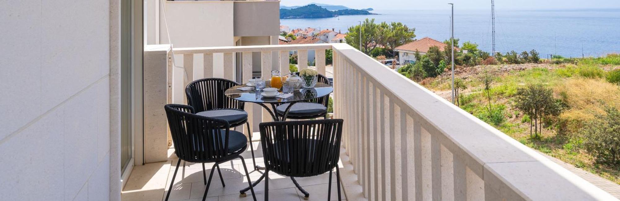 Apollo In With Sea View